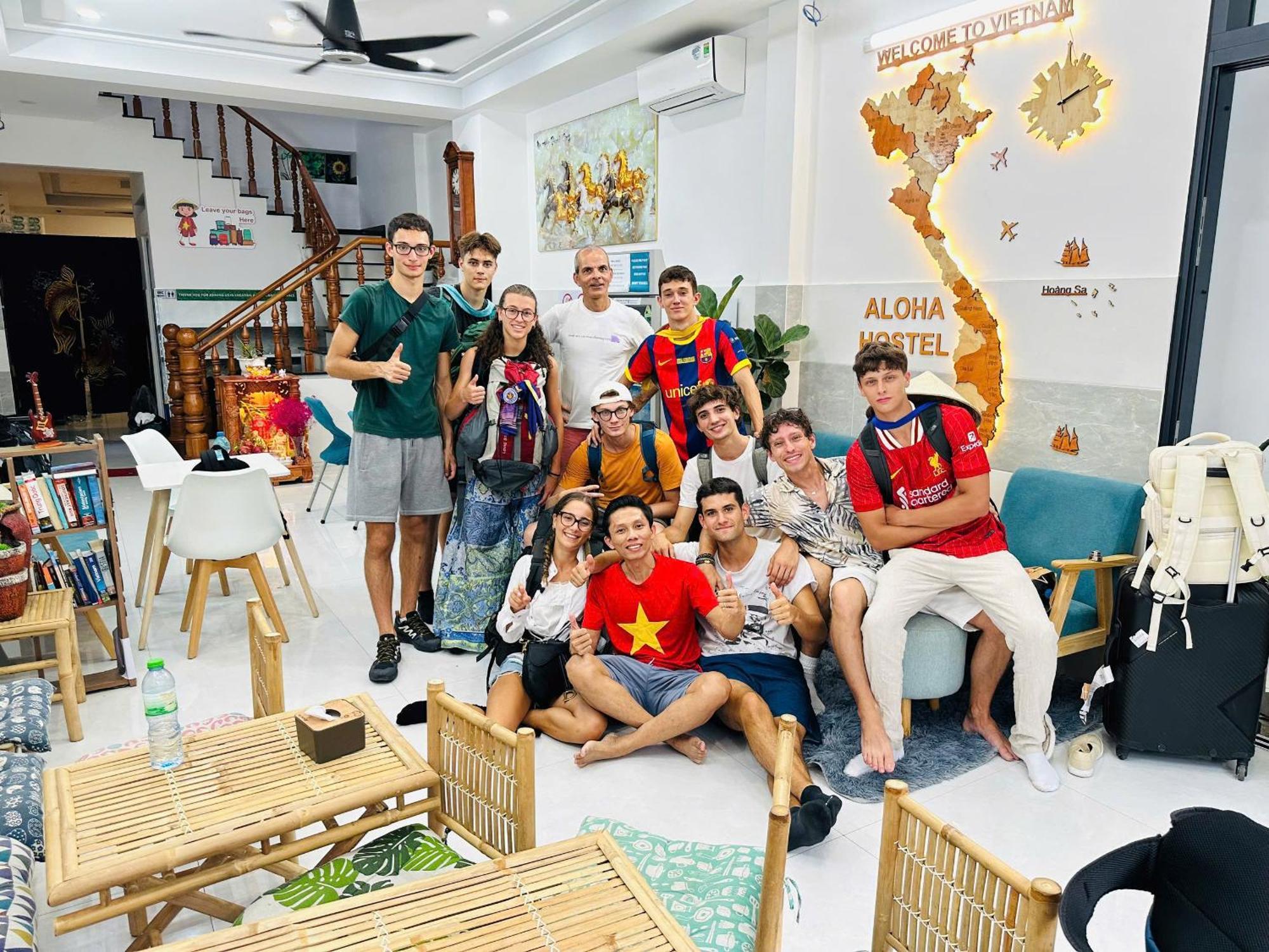 Aloha Saigon Premium Hostel By Local Travel Experts - Newly Opened, Less-Touristy Location, Spacious Rooms, Glass Shower Bathroom, Free Breakfast & Walking Tour 胡志明市 外观 照片