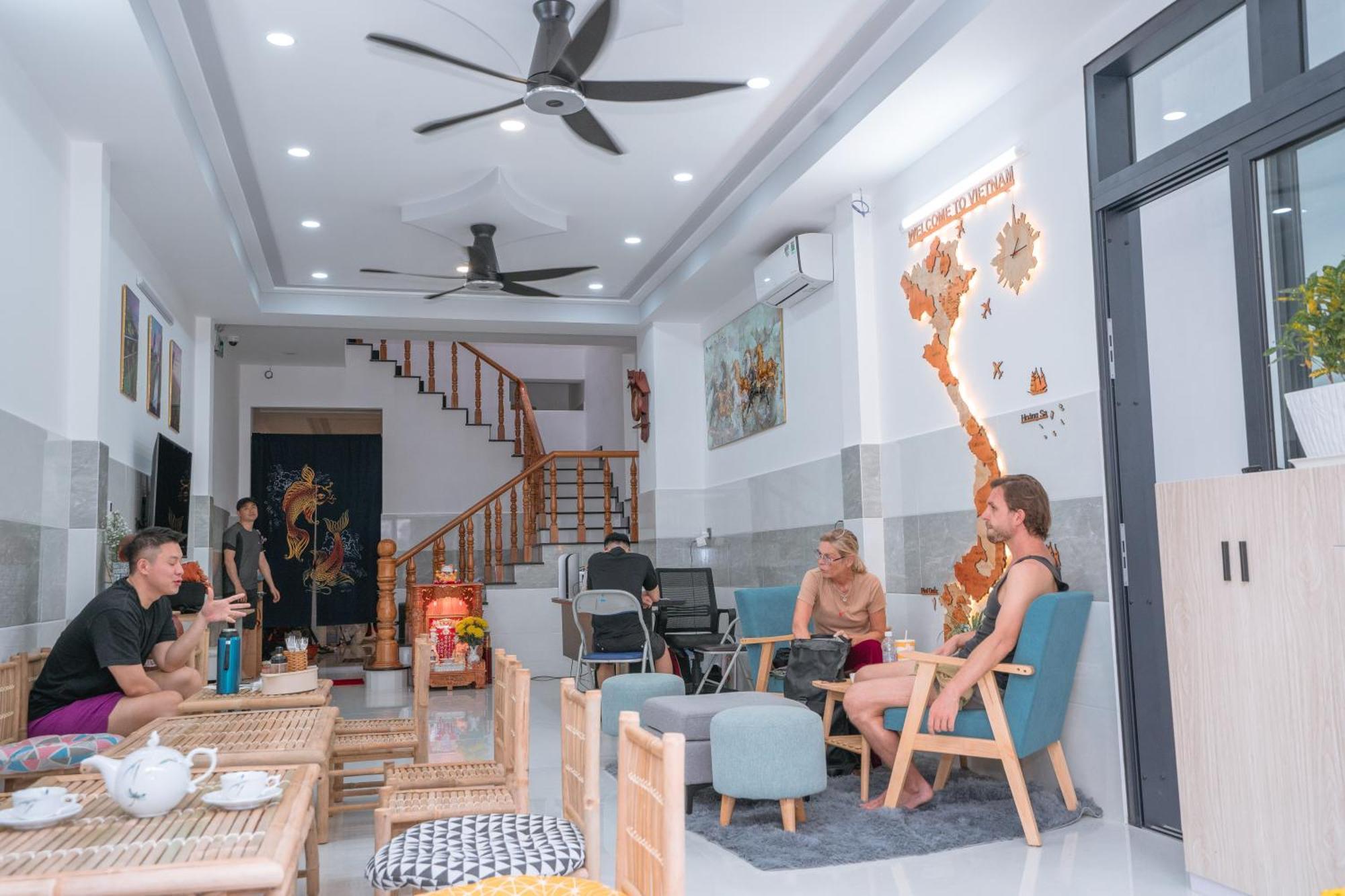 Aloha Saigon Premium Hostel By Local Travel Experts - Newly Opened, Less-Touristy Location, Spacious Rooms, Glass Shower Bathroom, Free Breakfast & Walking Tour 胡志明市 外观 照片