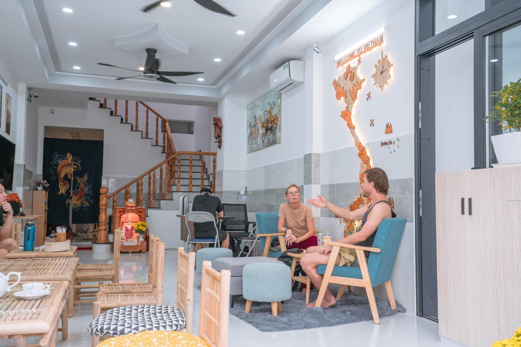 Aloha Saigon Premium Hostel By Local Travel Experts - Newly Opened, Less-Touristy Location, Spacious Rooms, Glass Shower Bathroom, Free Breakfast & Walking Tour 胡志明市 外观 照片